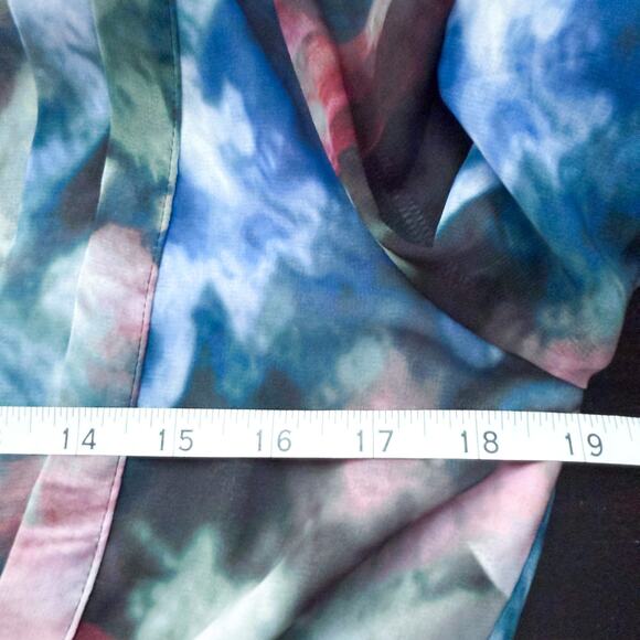 White House Black Market Dreamy Tulip Print Peplum Chiffon Blouse NWT Size S - Picture 12 of 14